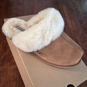 Ugg Scuffette II Brand New Size US 8